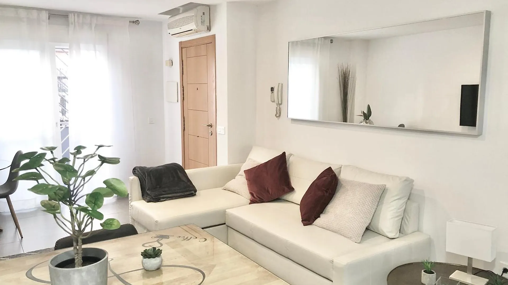 Varela apartamentos B Málaga 0*,